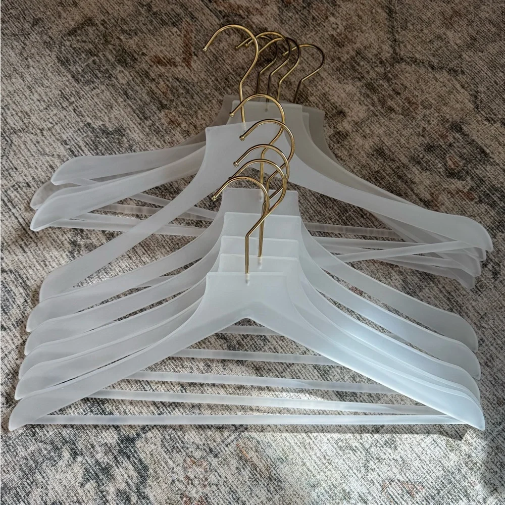Set of 10 Acrylic Hangers with Gold Hooks